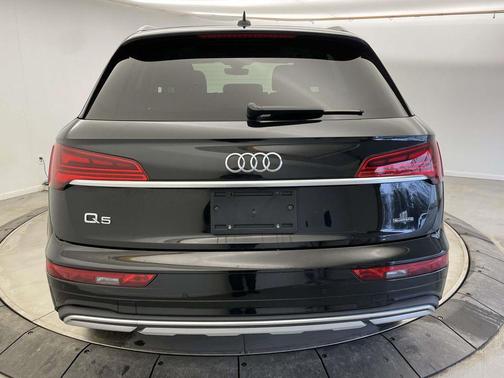 2023 Audi Q5 40 Premium