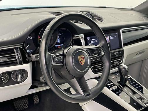 2023 Porsche Macan