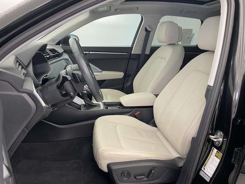 Black Metallic 2023 Audi Q3 Premium 45 TFSI S line quattro Tiptronic