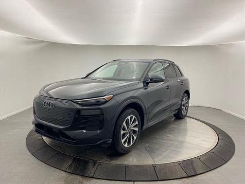 2025 Audi Q6 e-tron Premium Plus quattro