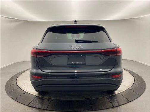 2025 Audi Q6 e-tron Premium Plus quattro