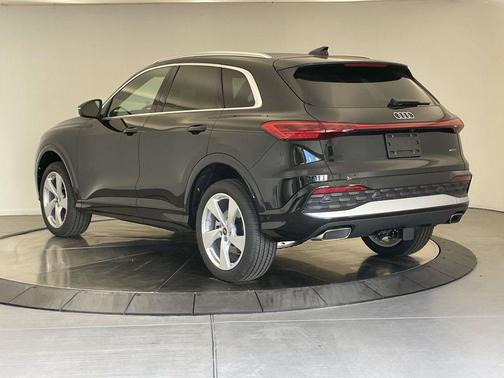 2025 Audi Q5 Premium Plus