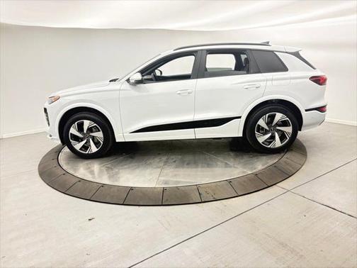2025 Audi Q6 e-tron Premium Plus quattro