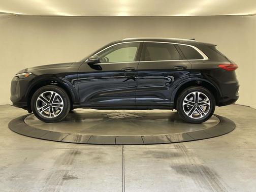 2025 Audi Q5 Premium TFSI quattro S tronic