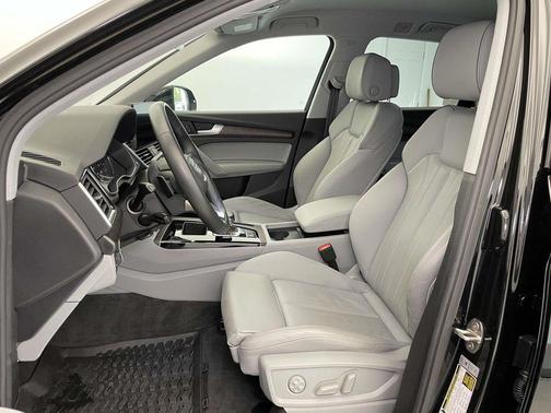 2024 Audi Q5 45 S line Premium