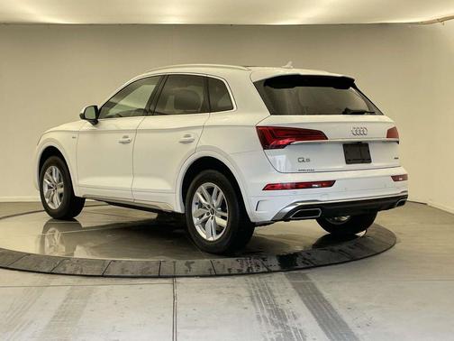 2023 Audi Q5 45 S line Premium