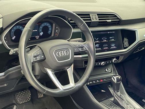 2022 Audi Q3 45 S line Premium Plus
