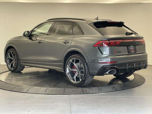 2025 Audi RS Q8 4.0T