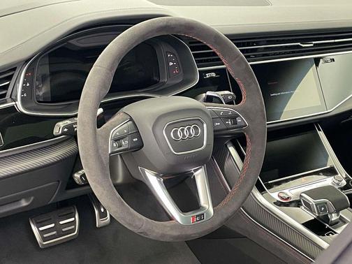 2025 Audi RS Q8 4.0T