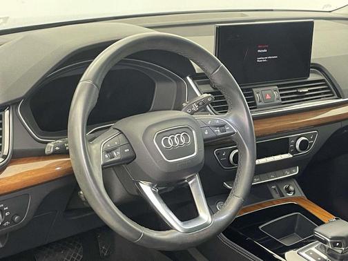 Florett Silver Metallic 2023 Audi Q5 45 S line Premium Plus