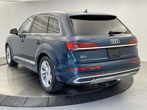 2021 Audi Q7 55 Prestige