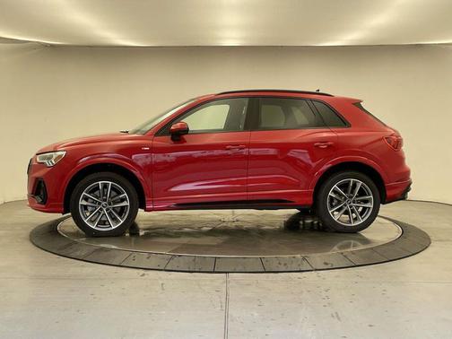 2025 Audi Q3 Premium 45 TFSI S line quattro Tiptronic