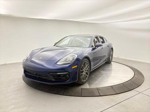 2023 Porsche Panamera 4 Platinum Edition