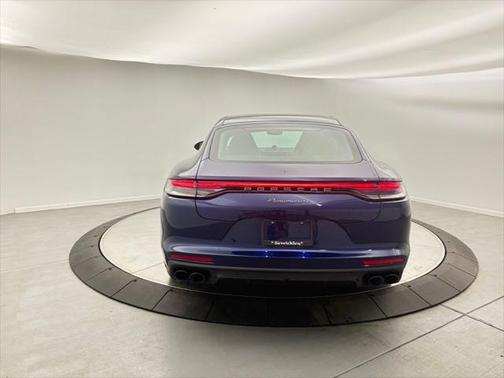 2023 Porsche Panamera 4 Platinum Edition