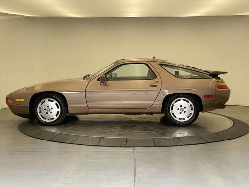 1988 Porsche 928 S4