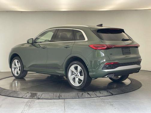 District Green Metallic 2026 Audi Q5 Premium Plus TFSI quattro S tronic