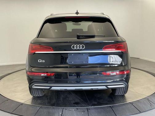 2023 Audi Q5 40 Premium Plus
