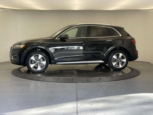 2023 Audi Q5 40 Premium Plus