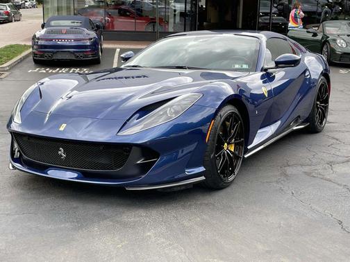 Blu Tour De France Metallic 2022 Ferrari 812 GTS Base