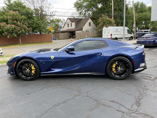 Blu Tour De France Metallic 2022 Ferrari 812 GTS Base