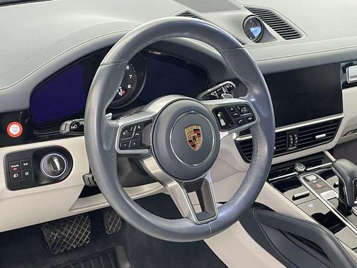 Moonlight Blue Metallic 2023 Porsche Cayenne Platinum Edition