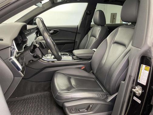2019 Audi Q8 3.0T Premium Plus
