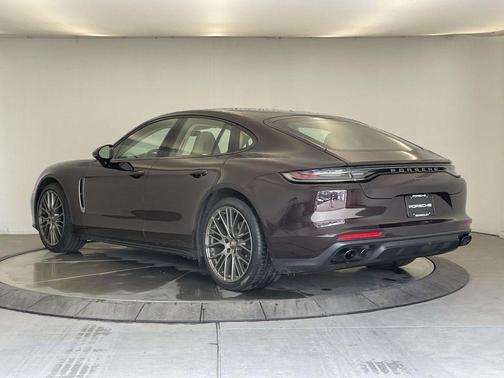 2022 Porsche Panamera 4 Platinum Edition