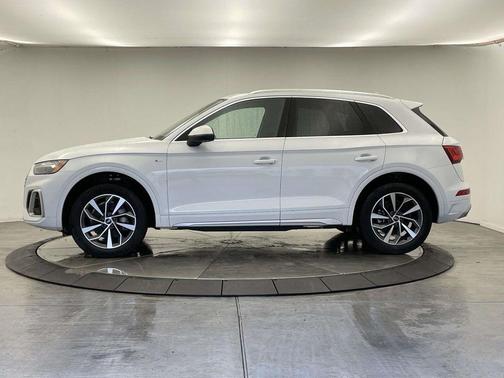2023 Audi Q5 45 S line Premium