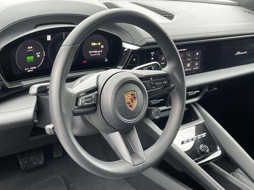 2024 Porsche Macan 4