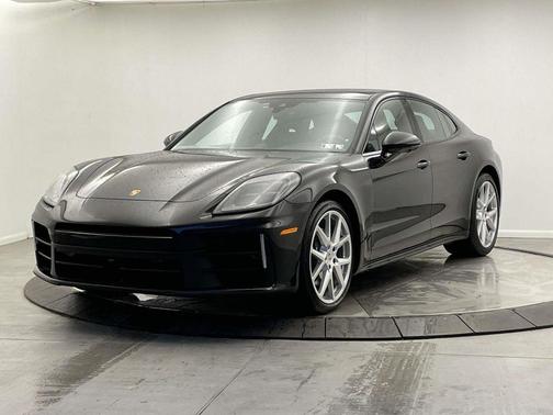2024 Porsche Panamera 4