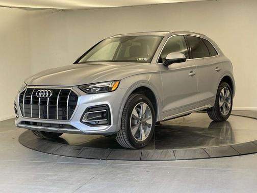 2024 Audi Q5 40 Premium Plus