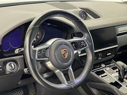 2023 Porsche Cayenne Platinum Edition