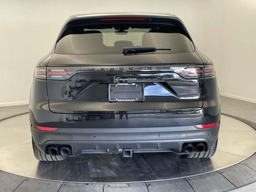 2023 Porsche Cayenne Platinum Edition