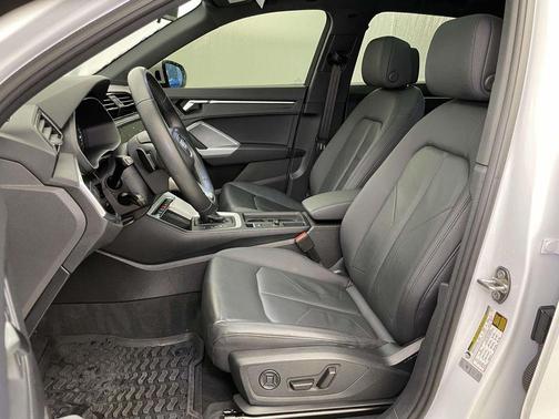 2023 Audi Q3 Premium 45 TFSI S line quattro Tiptronic