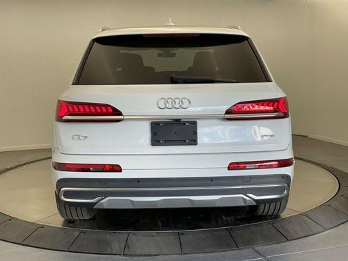 2021 Audi Q7 55 Prestige
