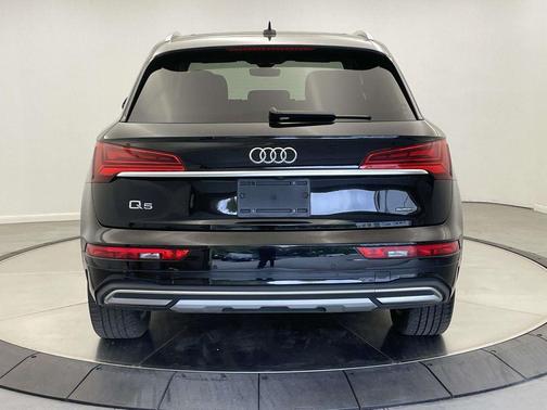 2023 Audi Q5 40 Premium