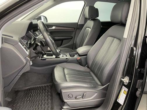 2023 Audi Q5 40 Premium