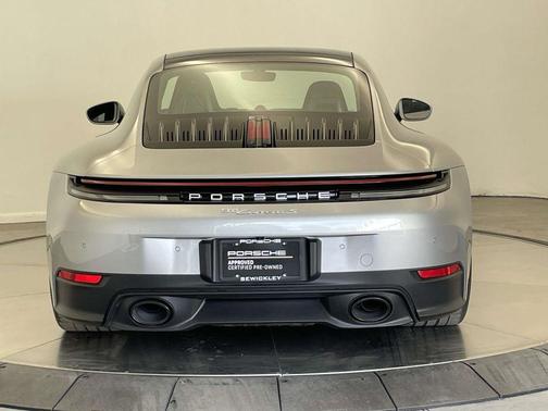 2025 Porsche 911 Carrera S
