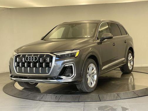 2025 Audi Q7 55 Premium Plus