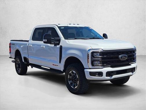 Oxford White 2024 Ford F-250 Lariat