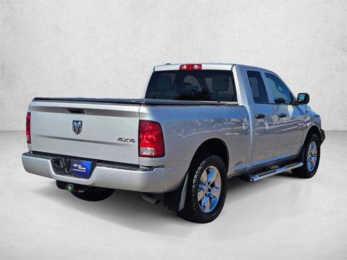 Bright Silver Metallic Clearcoat 2019 RAM 1500 Express