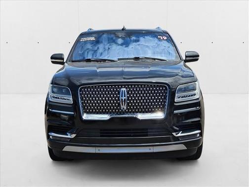 2019 Lincoln Navigator Select