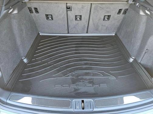 2023 Porsche Macan S