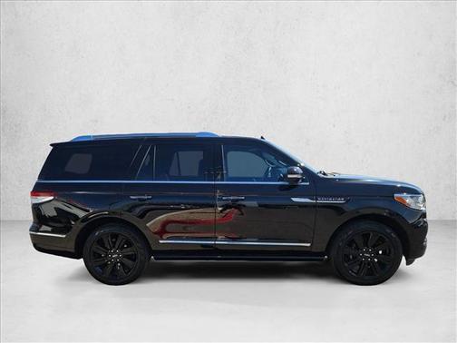 Infinite Black Metallic Clearcoat 2023 Lincoln Navigator Reserve