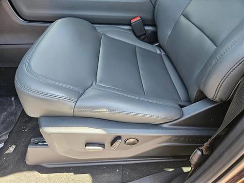 Dark Matter Gray Metallic 2026 Ford Expedition Active