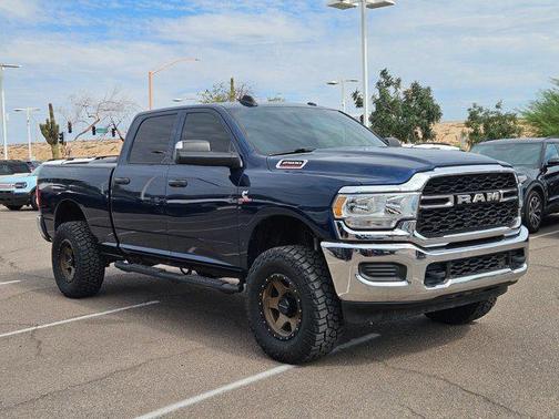 2021 RAM 2500 Tradesman Crew Cab 4x4 6'4' Box