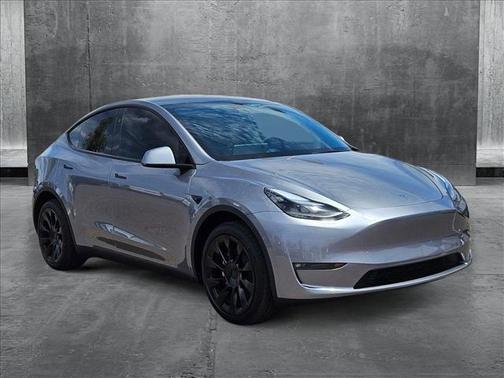 2025 Tesla Model Y Long Range Dual Motor All-Wheel Drive