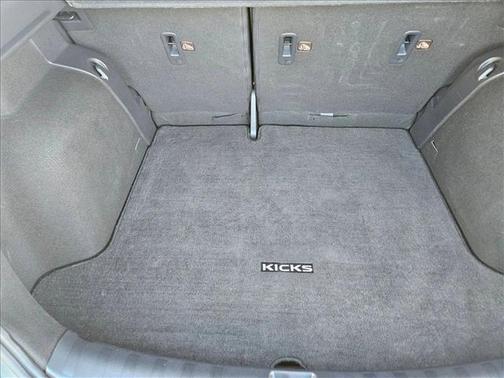 Gun Metallic/Monarch Orange 2019 Nissan Kicks SR