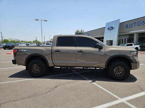 2024 Nissan Titan PRO-4X