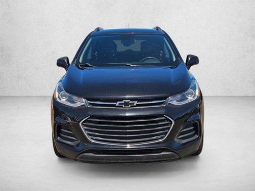 Mosaic Black Metallic 2021 Chevrolet Trax LT